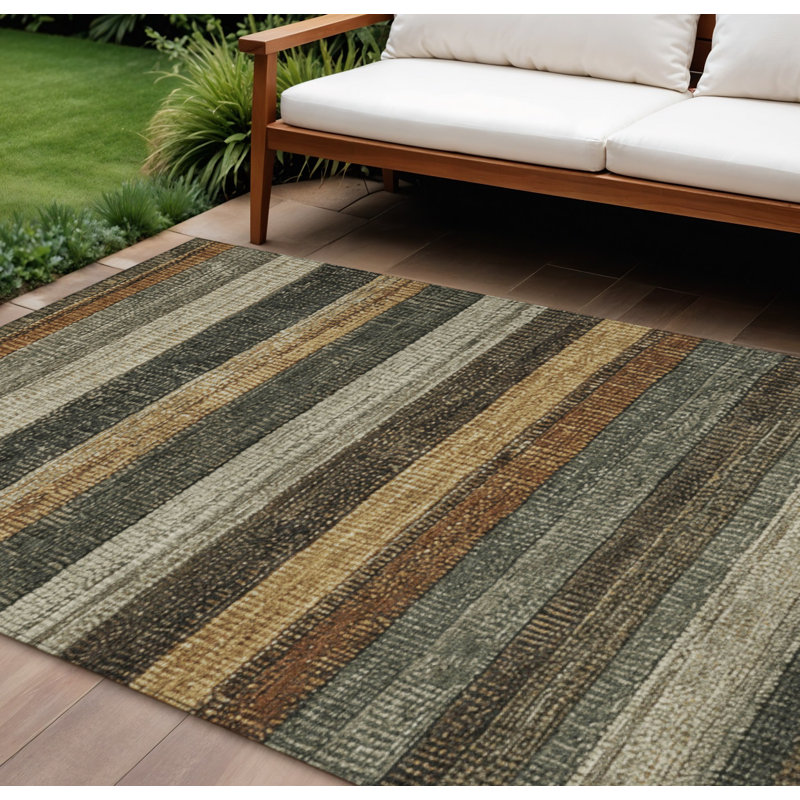 Tapis extérieur lavable rayé kaki et doré 8 pi x 10 pi