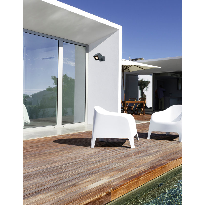 Focus 12cm H Integrated LED Outdoor Armed Sconce