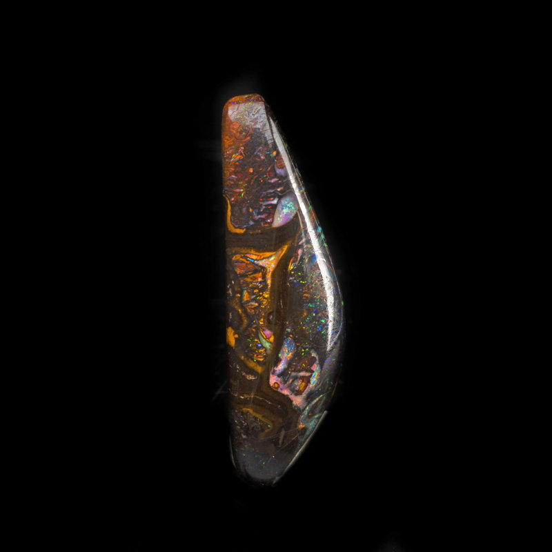 Koroit noix opale Boulder / / 79 carats
