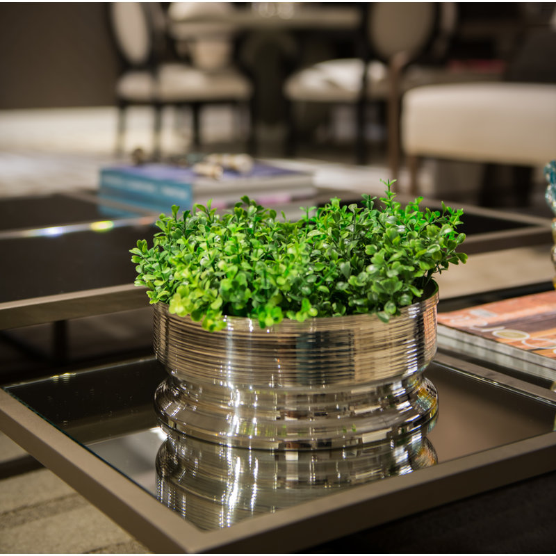 Vasos E Centros De Mesa Metal Planter, 9" H x 9" W x 4" D