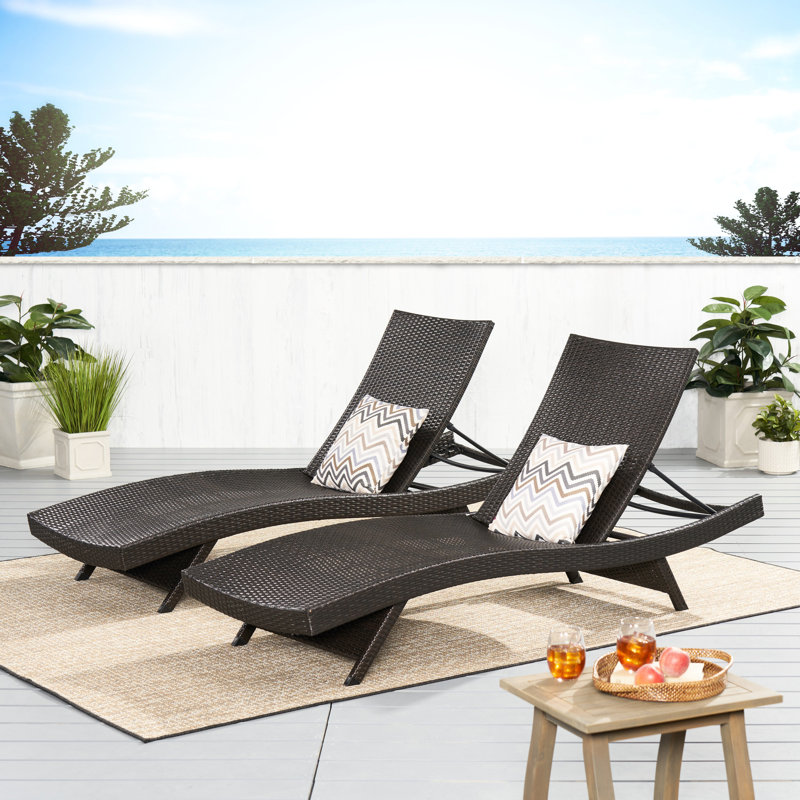 Poolside Lounges - Profitez d'un salon de jardin réglable et polyvalent pour votre confort