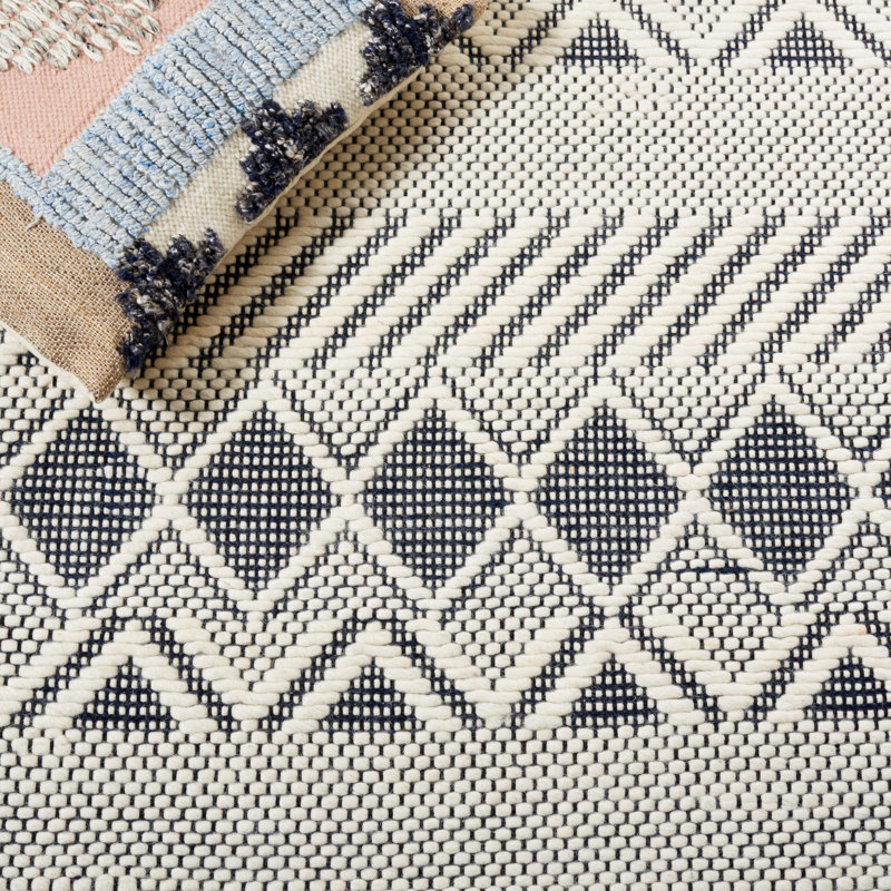 Serio Natura Hand Woven Wool Geometric Rug, Rectangle 3' x 5'