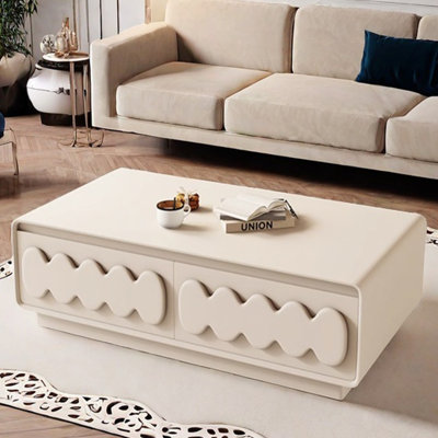 Table basse simple au design créatif