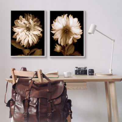 Sépia, fleurs de chrysanthème par Sally Swatland - ensemble de 2 photographies