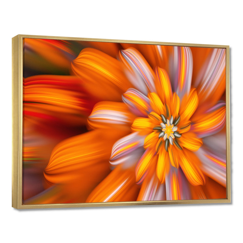 Impression sur toile Massive Orange Fractal, H 34 po x l 44 po, Cadre flottant doré