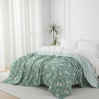 Reversible Printed Cotton Muslin Gauze Blanket 3 Layers Soft Breathable Vintage Floral Bed Blanket