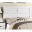 Tête de lit haute à panneau blanc, style transitionnel et panneau de particules pour la refonte de la chambre à coucher