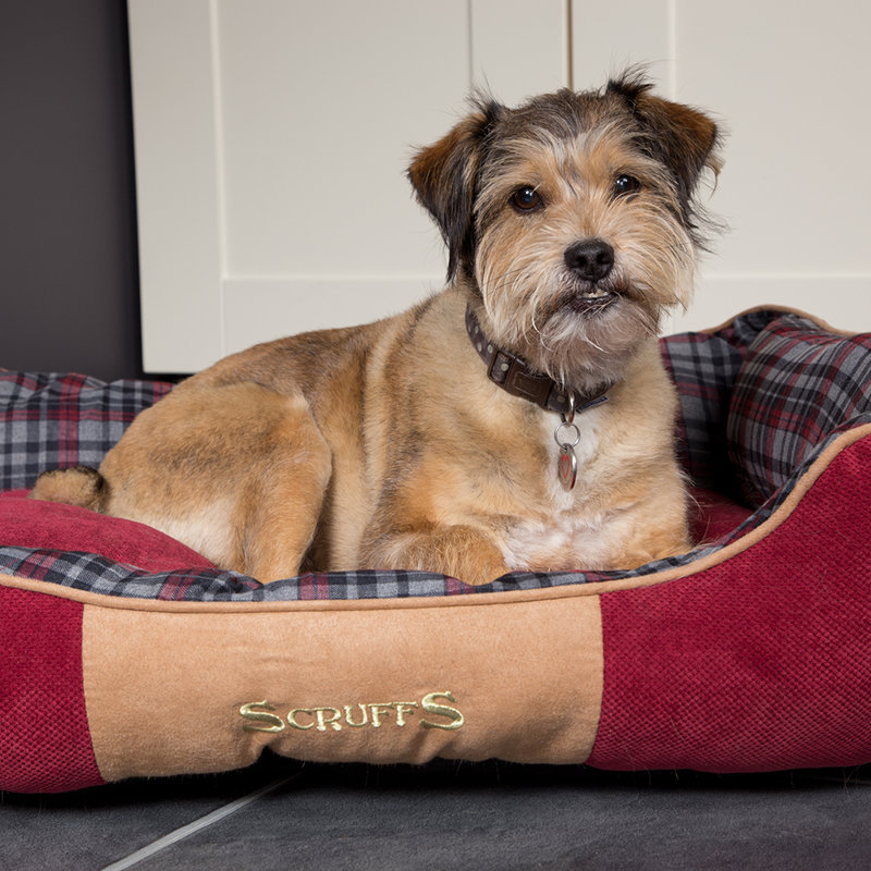 Highland Polyester Pet Bed, Red/Black/Brown, 19cm H x 75cm W x 60cm D
