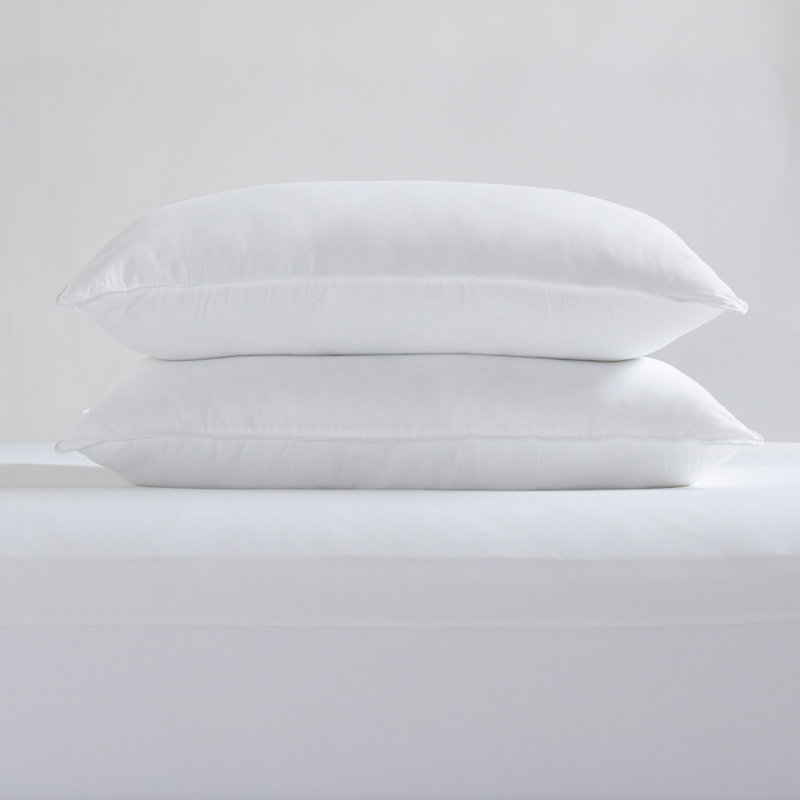 Serta Classic Bedding Bundle, Full Mattress Protector + 3 Additional Pcs.