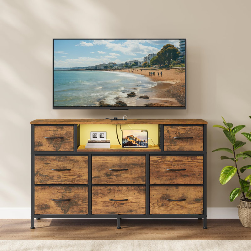 67 cm W Chest of 8 Drawers