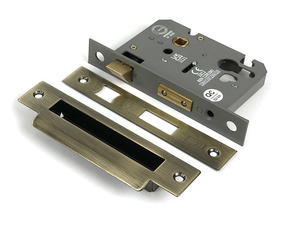 Euro Profile Sash Lock, Aged Brass