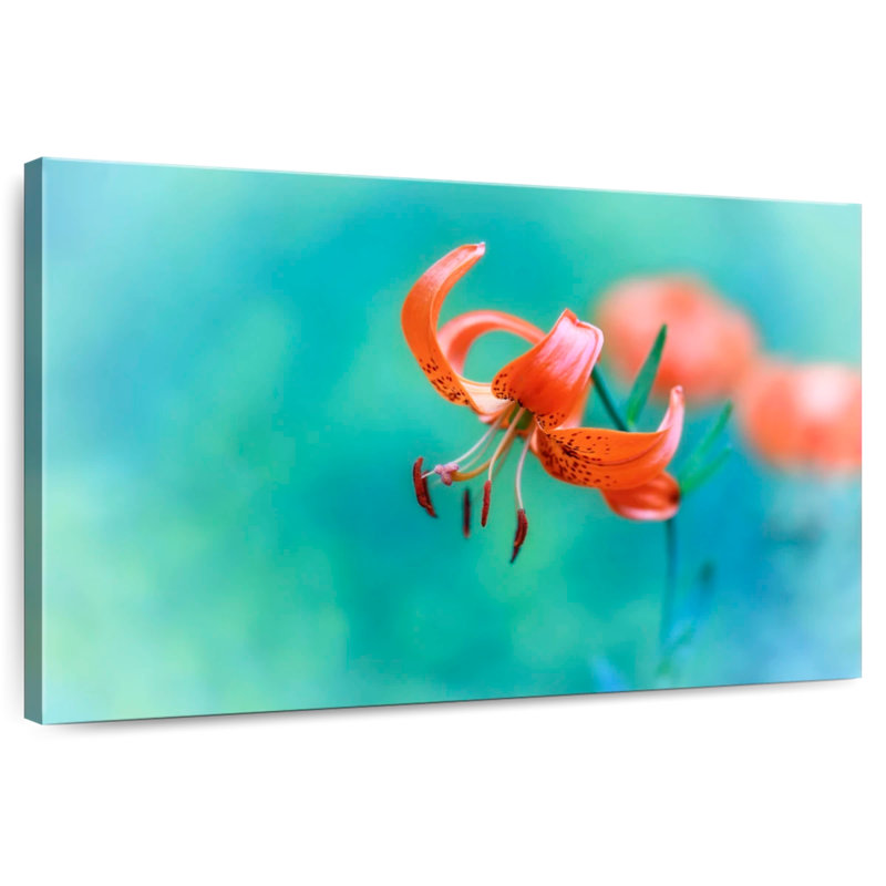 Harnek Exquisite Lily Flower