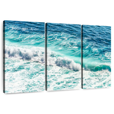 Gillard, vague turquoise sur la plage de Bali