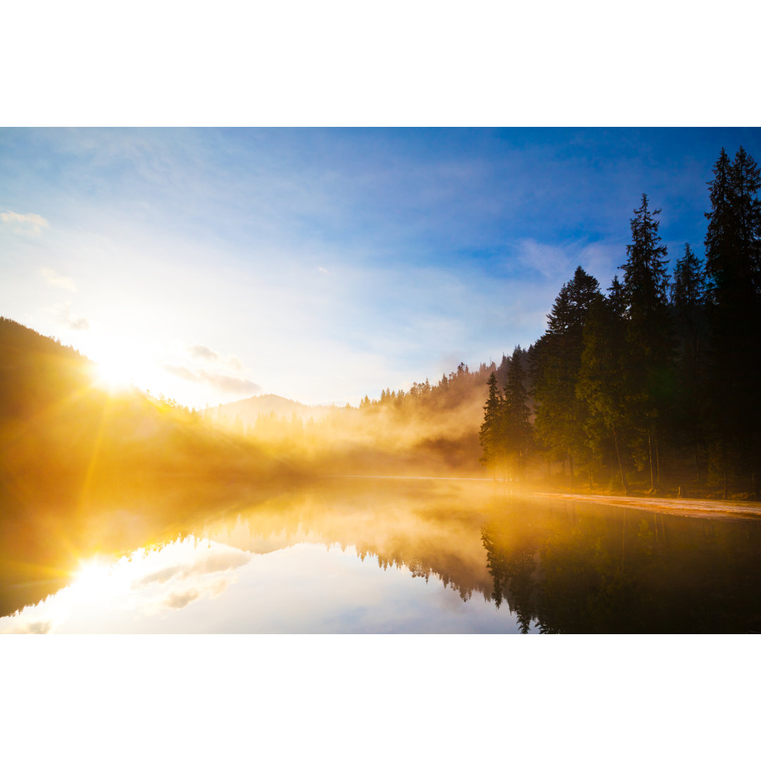 Alpensee im Nebel von YouraPechkin - Leinwandbild