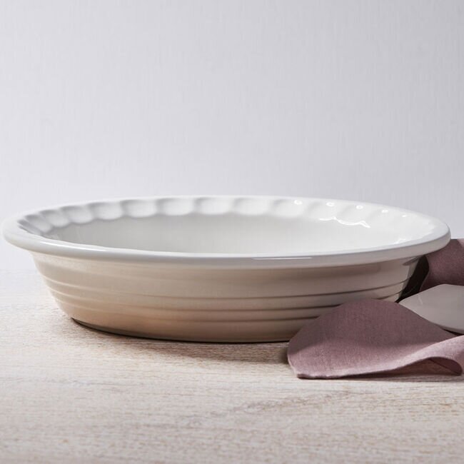 Le Creuset Heritage Pie Dish, Stoneware, 9-Inch, 7 Colors on Food52