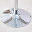 Plateau de table en verre de 35 pouces de diamètre avec pieds en métal argenté électrolytique, table de salle à manger minimaliste moderne pour diverses aventures-567438009-554511032
