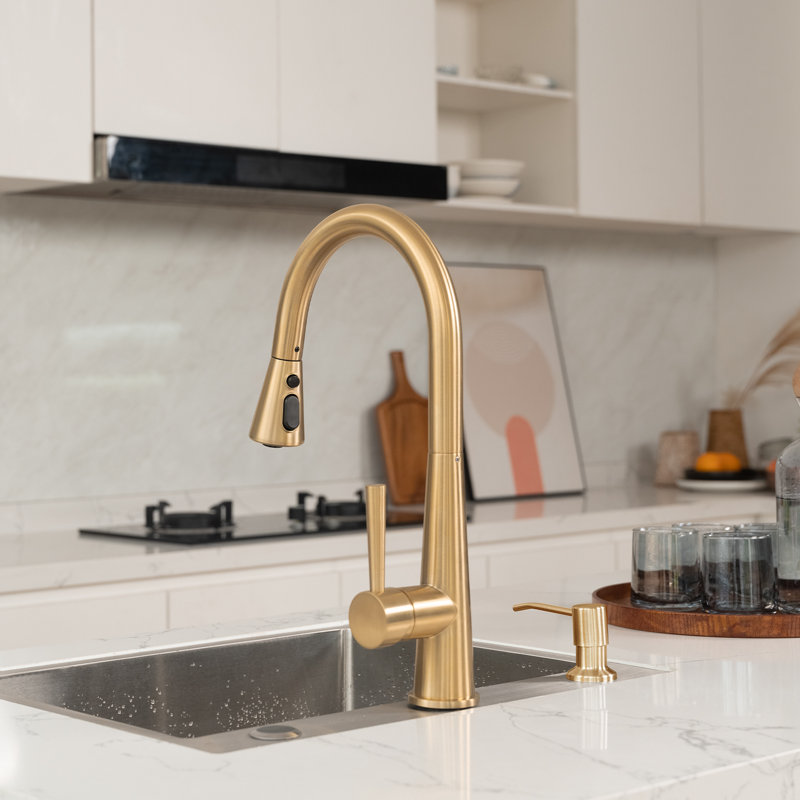 Pull Down Kitchen Sink Faucet Single Handle Kitchen Faucet with Magnetic Docking, Antique Brass