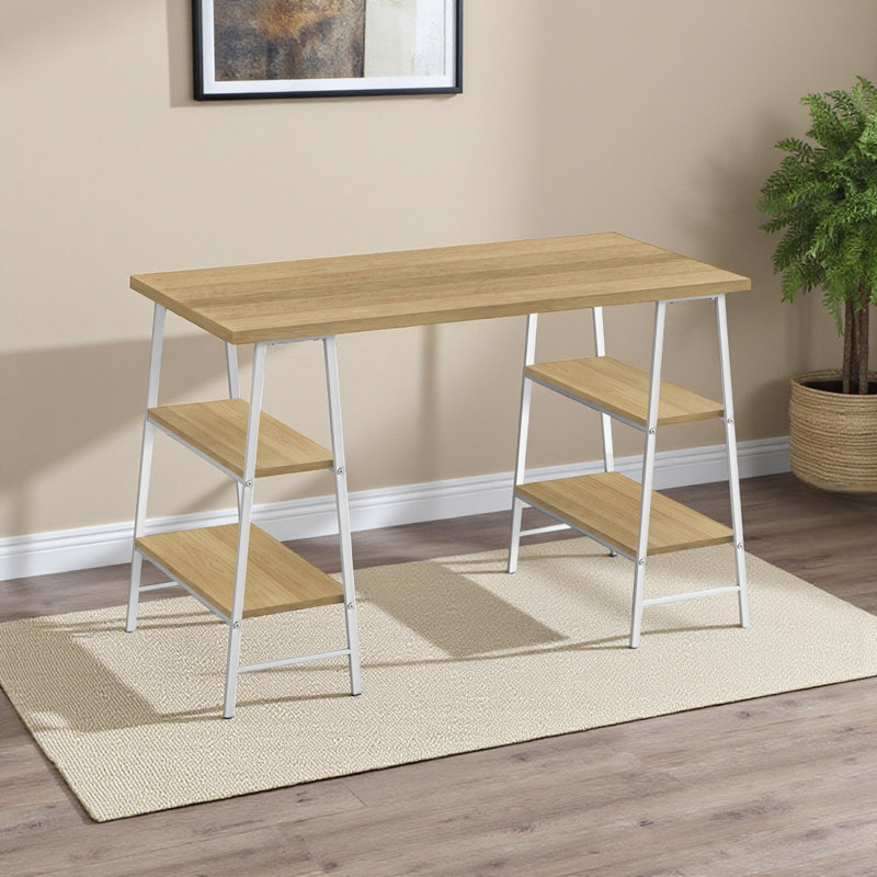 Bureau d'ordinateur à 4 tablettes et finition naturelle Marcy