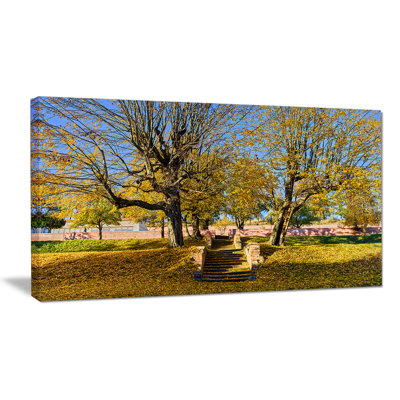 «Stone Stairs in Park in Fall», reproduction de photo