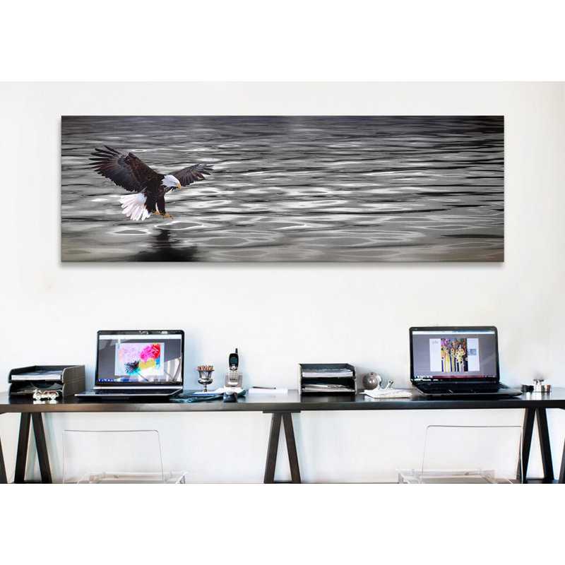 «Eagle over Water», reproduction de photo sur toile, H 12 po x l 36 po x P 1,5 po, Toile avec cadre noir