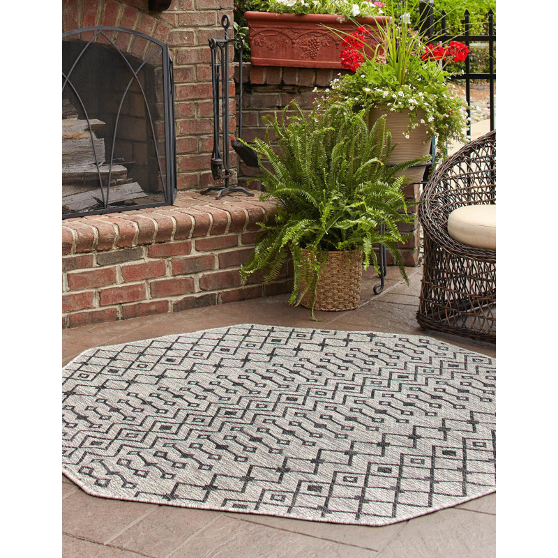 Jaylah Geometric Indoor / Outdoor Rug, Octagon 7'10" x 7'10"
