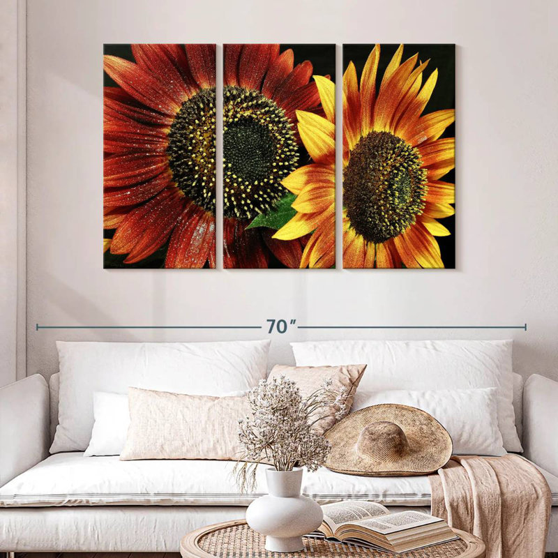 Harnek Flower I, 32" H x 50" W