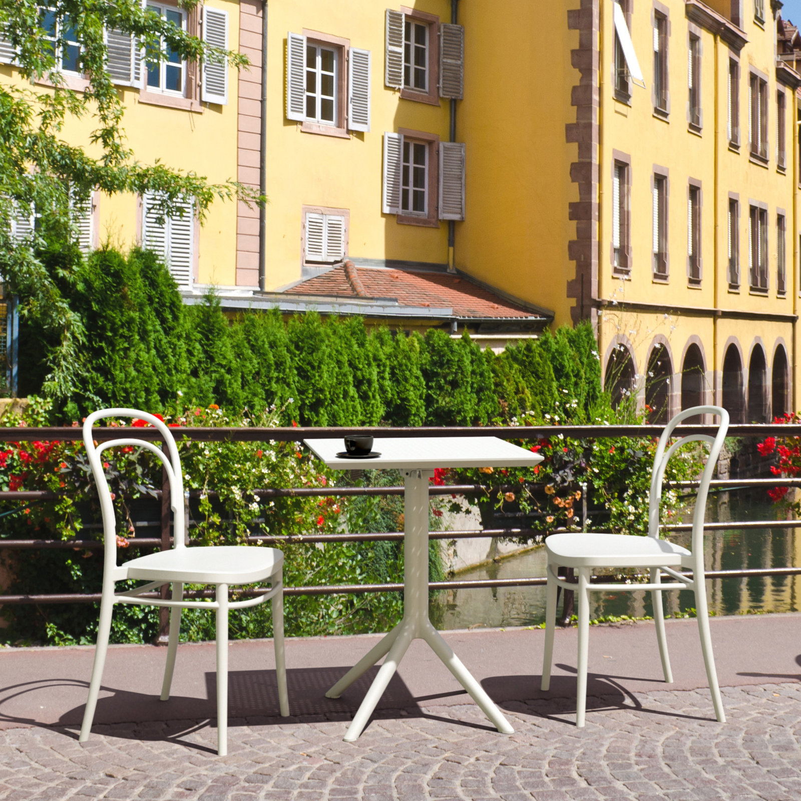 Farrah 24" Patio Bistro Set, White