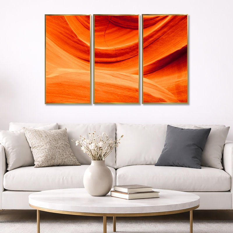 Antelope Canyon Orange Wall - 3 pièces, impression sur toile, H 20 po x l 36 po, Doré