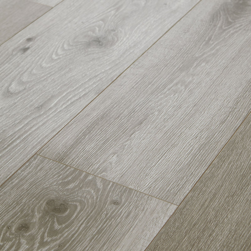 Parquet stratifié en chêne 7,5 po x 47,5 po x 12 mm Clear Collection, Armure