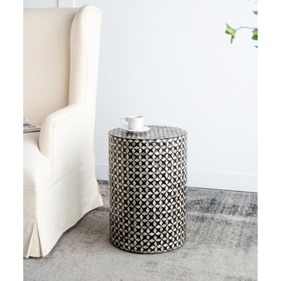 Tabouret rond noir avec incrustation géométrique élégante, idéale comme table d'appoint de jardin d'une largeur de 13,8 po pour les espaces de vie