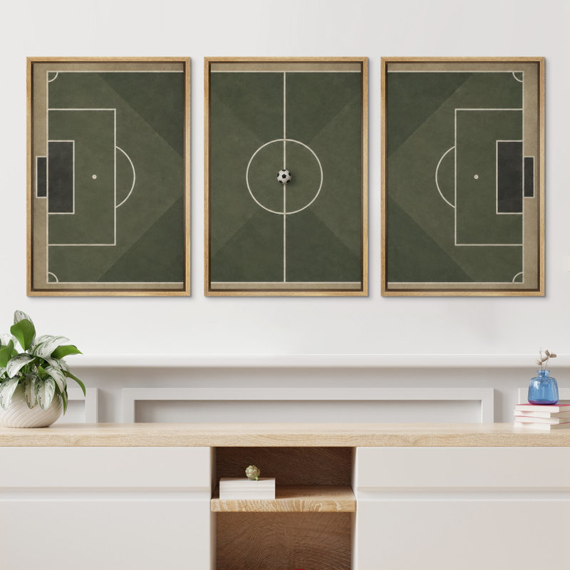 «Green Soccer Field», ensemble de 3 reproductions d'art sur toile encadrées, H 24 po x l 16 po x P 1,5 po, Natural