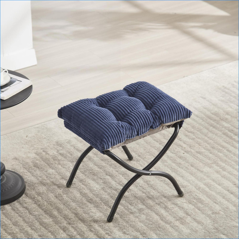 Fauteuil d'appoint rembourré bleu marine avec repose-pieds pour adultes, fauteuil de lecture moderne avec accoudoirs et amp; Poche latérale pour les petits espaces