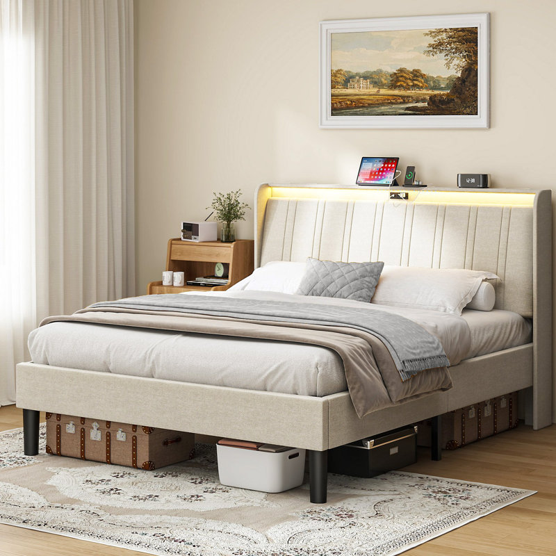Structure de lit plateforme avec tête de lit tapissier en tissu et support en lattes de bois, Grand lit