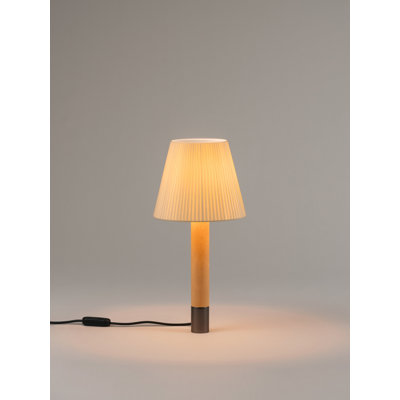 Básica Table Lamp