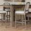Tabouret de bar gris patiné de 31 po de hauteur avec siège et dossier rembourrés gris Charleston