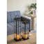 S / 2 lanternes décoratives en fer avec panneaux de verre transparent L: 5 x 5 x 23,5 po S: 5 x 5 x 19,5 po