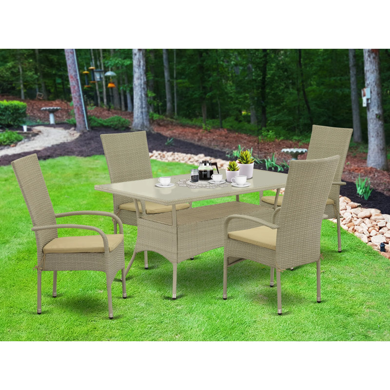 Ensemble de conversation pour patio 5 pièces comprenant une table de salle à manger rectangulaire en osier avec plateau en verre et 4 fauteuils de jardin avec coussin en lin naturel