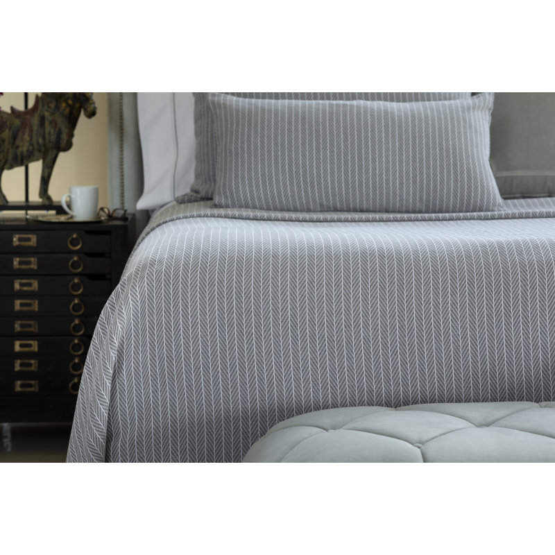 Chevron Hand Woven Blanket, Gray/White, King