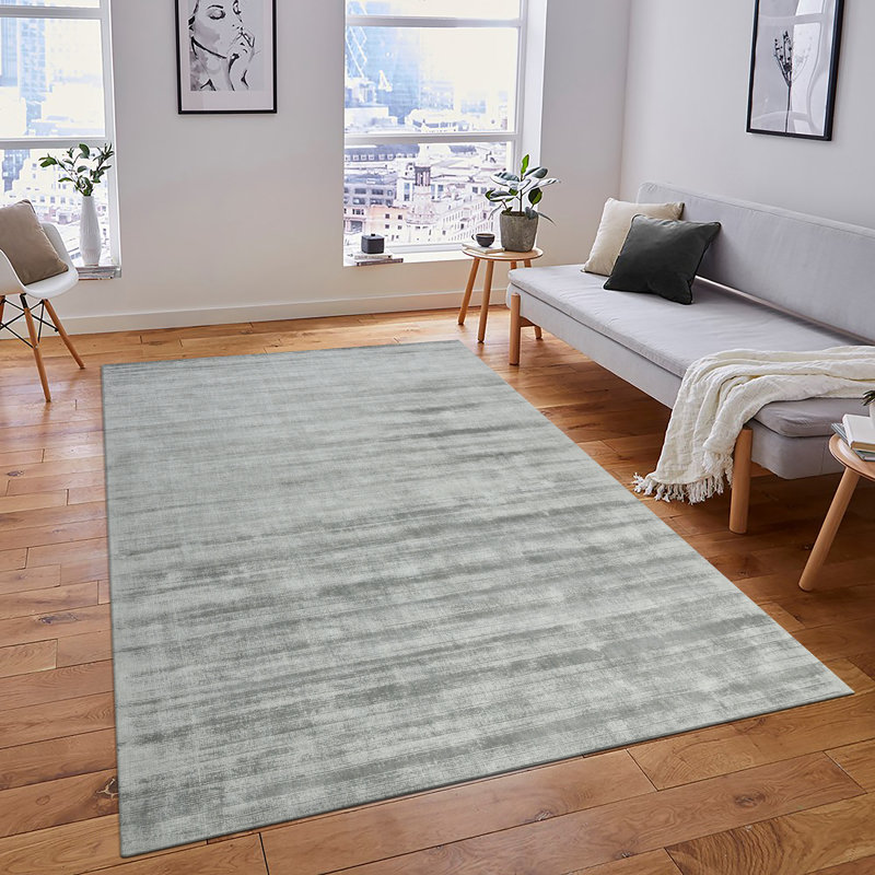 Silver Handmade Reversible Viscose Area Rug 4' x 6'