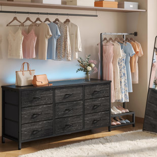 Commode 9 tiroirs en tissu avec éclairage DEL, barre à vêtements et tablette à 2 niveaux