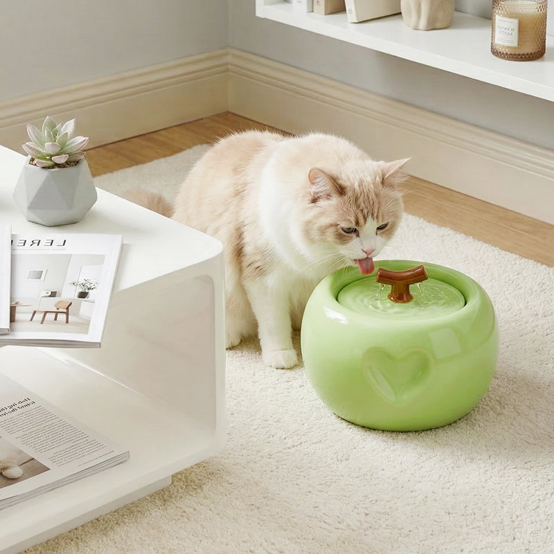 Fontaine verte pour animaux en céramique verte avec réservoir 1,5 L / 50,7 oz, Vert