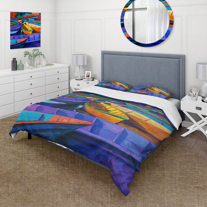 Bateaux qui se reposent sur l'eau pendant le coucher du soleil chaud II - ensemble de housse de couette nautique - microfibre de polyester