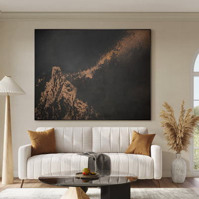 Très grand art mural imprimé sur tissu - Silhouette de montagne sombre avec des accents cuivrés métalliques pour le salon ou la chambre à coucher - «Assemblage requis du cadre (cadre non fini)»