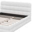 Grand lit plateforme tapissier-1043070157