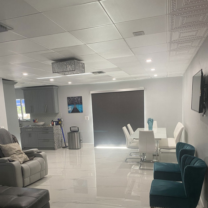 Carreau de plafond en polystyrène de base 1,6 pi x 1,6 pi, Blanc ultra pur