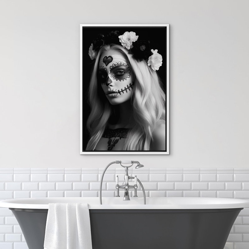 A Skull Face and Flowers Horror, H 24 po x l 16 po, Cadre flottant blanc