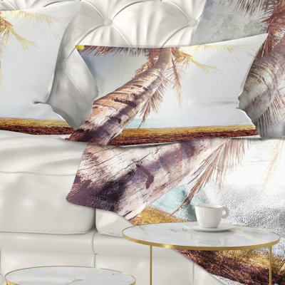 Huge Coconut Tree To Beach - Coussin imprimé paysage