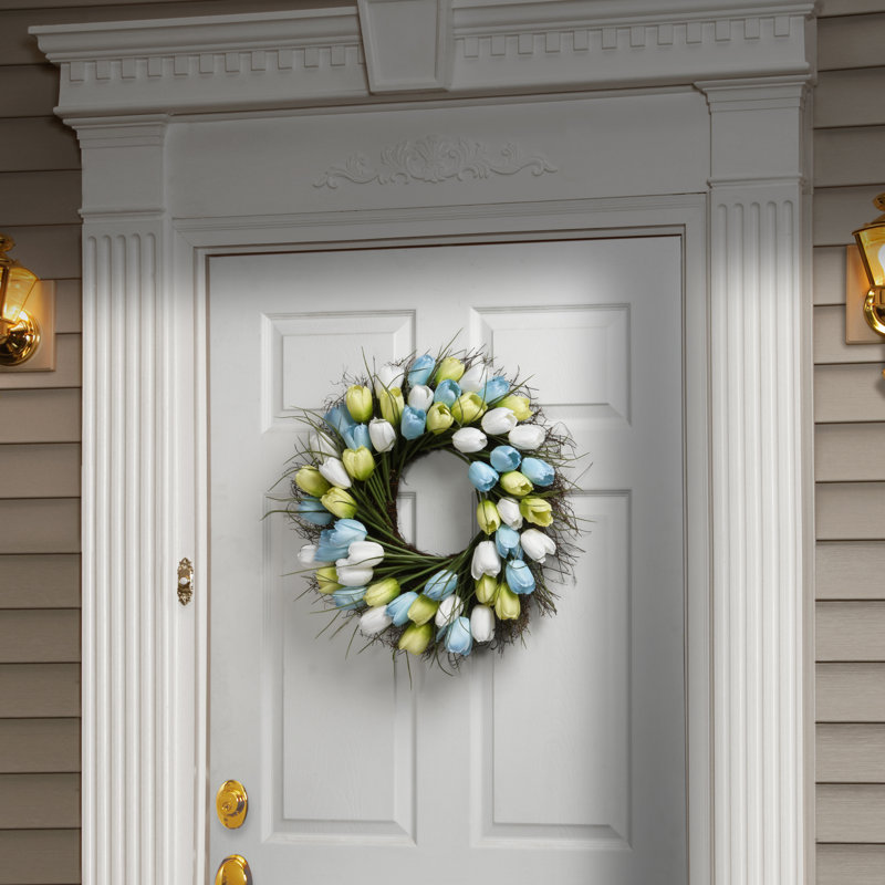 22" Tulip Wreath