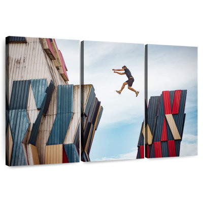 Festival Plaza Parkour Jump