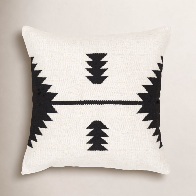 Coussin Jude, Vers le bas